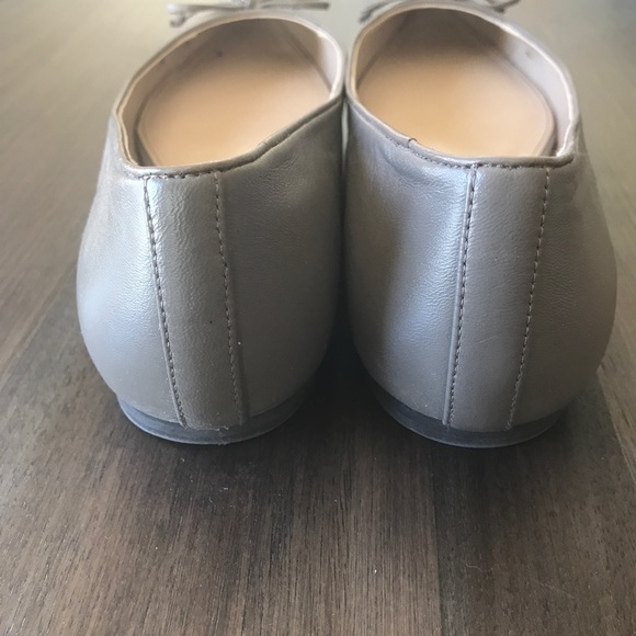 Coach gray pointy toe flats sz9 - Picture 4 of 8